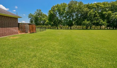 32727 Westminster Dr, Fulshear TX 77441-4097 exterior