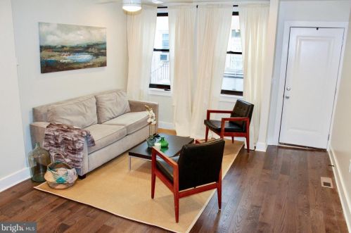 438 Mercy St, Philadelphia PA  19148-2507 exterior