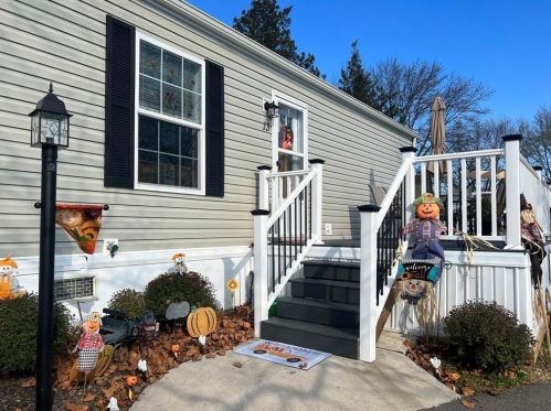 13 Woodview Ct, Bath PA  18014-2108 exterior