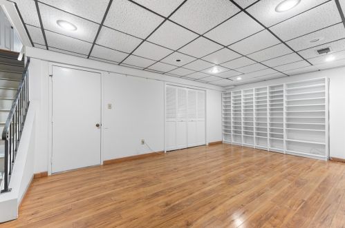 214 Allenberry Cir, Pittsburgh PA 15234-1002 exterior