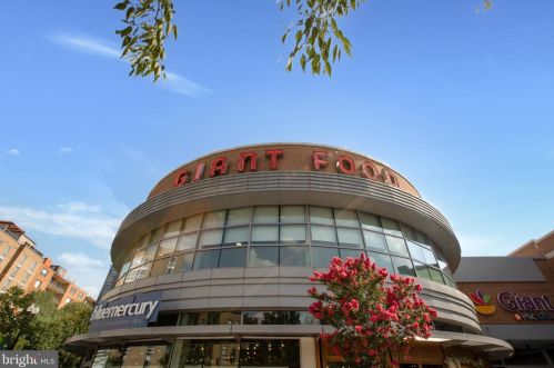 3217 Wisconsin Ave, Washington DC  20016-3812 exterior