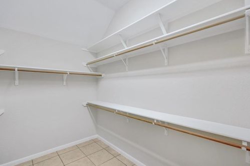 1729 Dapplegrey Ln, Austin TX 78727-4545 exterior