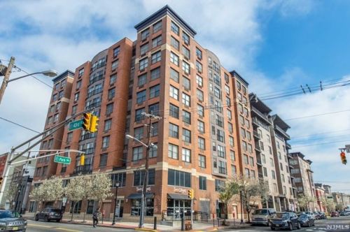 4301 Park Ave, Union City NJ  07087-6579 exterior