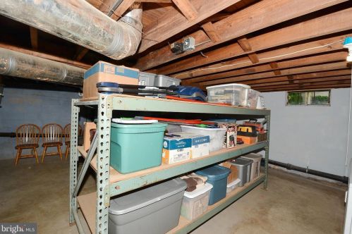 1214 Walnut St, Hanover PA 17331-1529 exterior