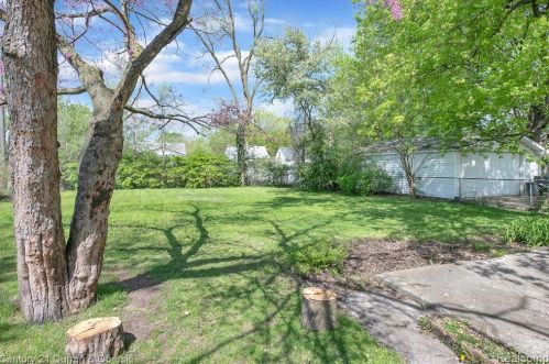 4518 Academy St, Dearborn Heights MI  48125-2210 exterior