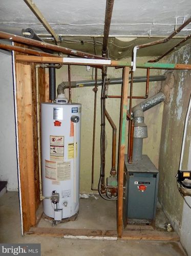 1416 Benner St, Philadelphia PA 19149-3435 exterior