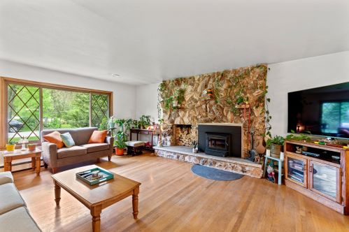 7607 50th St, Milwaukee, WI 53223-4348