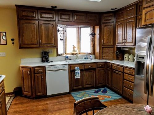 1502 Kuhl St, Manitowoc, WI 54220-2720