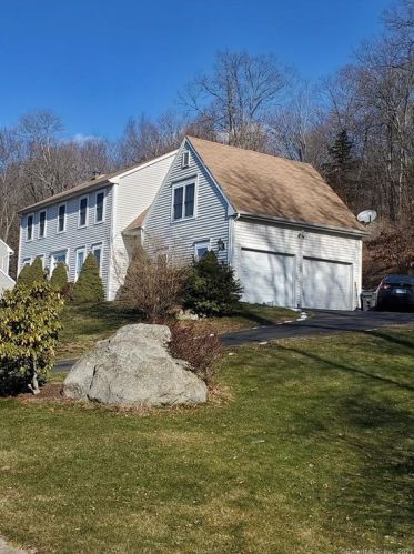 161 Amanda Dr, Manchester, CT 06040-6851