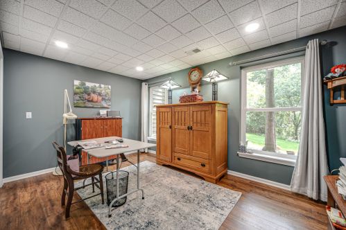 1427 White Oak Ln, Bull Valley IL 60098-6412 exterior