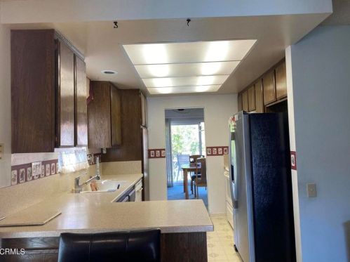 1341 Bottlebrush Pl, Oxnard CA 93030-5200 exterior