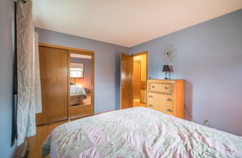 12032 Langlade St, Milwaukee WI 53225-1015 exterior