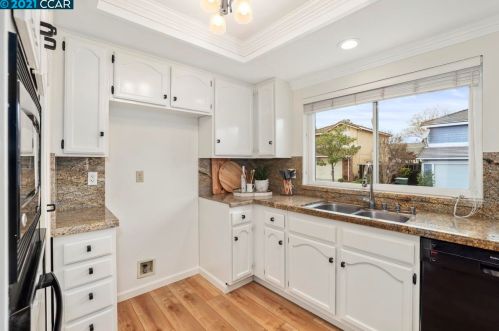 1806 Evalane Way, Concord CA 94519-2356 exterior