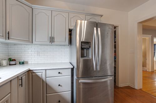 303 Stewart Ave, Waukegan IL 60085-2061 exterior