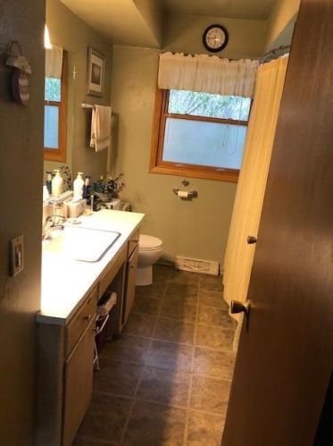 8384 49, Milwaukee WI 53208-3016 exterior