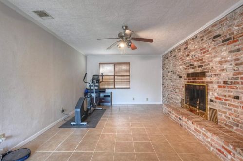 3064 Spg Br Rd, Montgomery TX 77316-2503 exterior