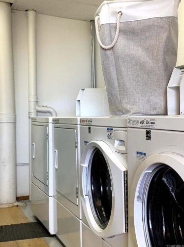 1920 Ala Moana Blvd, Honolulu HI  96815-1865 exterior