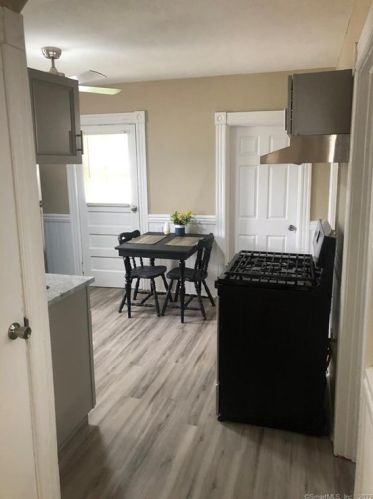 33 Sunrise Ave, New Britain CT  06051-2120 exterior