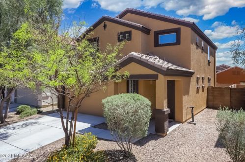 8766 Mugho Pine Trl, Tucson, AZ 85743-7149