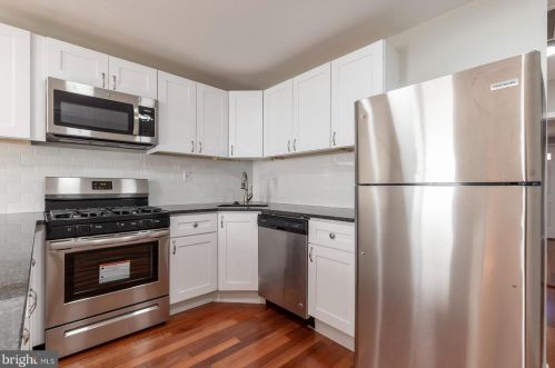 1830 9 St, Philadelphia PA 19148-4529 exterior