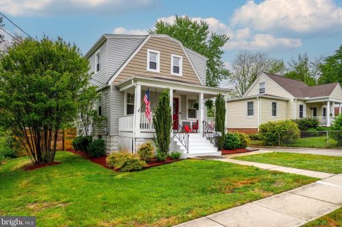 2813 Memorial St, Alexandria VA  22306-1743 exterior