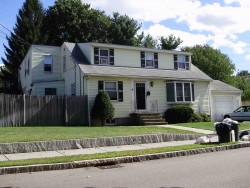 124 Lexington St, Newton, MA 02466-1346