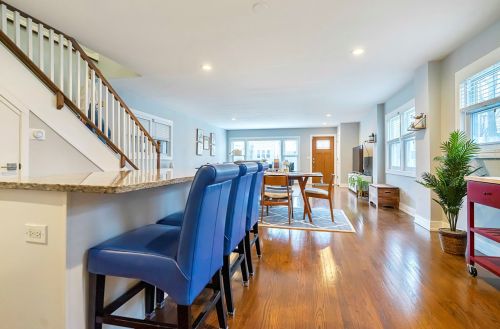 4310 Bernard St, Chicago IL 60618-1109 exterior