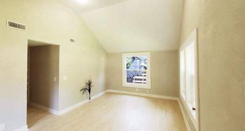 5356 Keyes Dr, Kalamazoo, MI 49004-1529