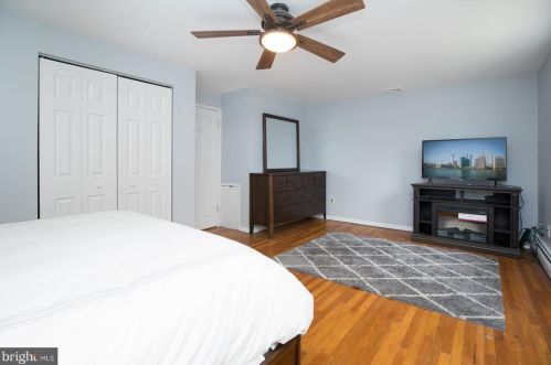 11023 Academy Rd, Philadelphia PA 19154-3301 exterior