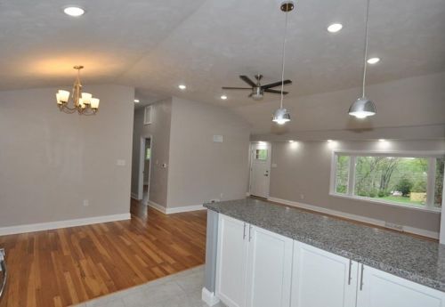 2215 Country Club Dr, Pittsburgh PA  15241-2333 exterior