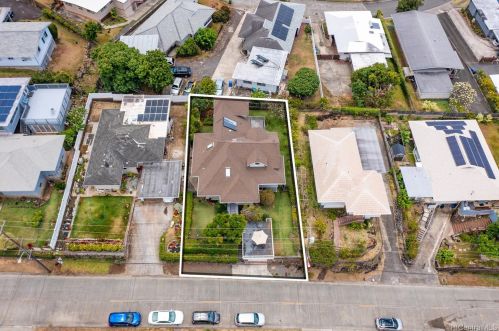 1453 Alencastre St, Honolulu, HI 96816-1901