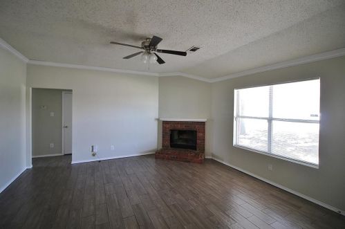 7336 Amber Dr, Dallas TX  75241-4511 exterior