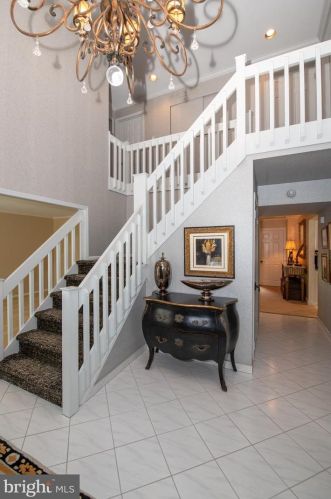 115 Roy Ln, Huntingdon Valley, PA 19006-3119