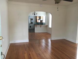 258 Poplar St, Charleston SC  29403-3323 exterior