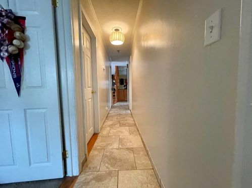 5 Greenough Rd, Plaistow NH 03865-2725 exterior