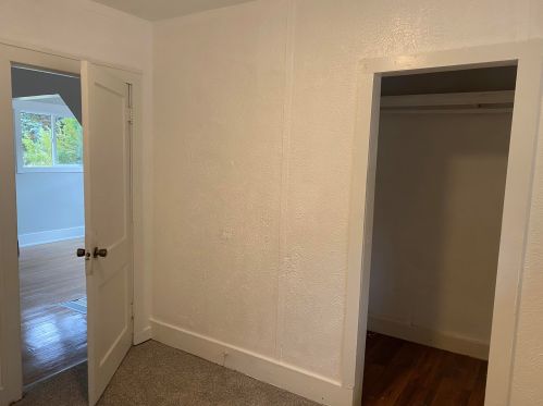 246 Laketon Ave, Meskegon MI  49441-2665 exterior