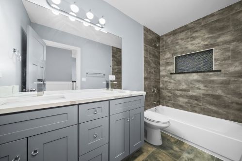 5650 Bishop St, Chicago IL  60636-1316 exterior