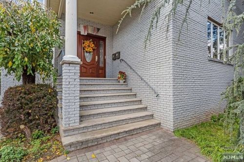 9 Cedar St, Outwater, NJ 07026-2803