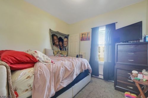 384 Morrissee Ave, Paterson NJ 07508-1311 exterior