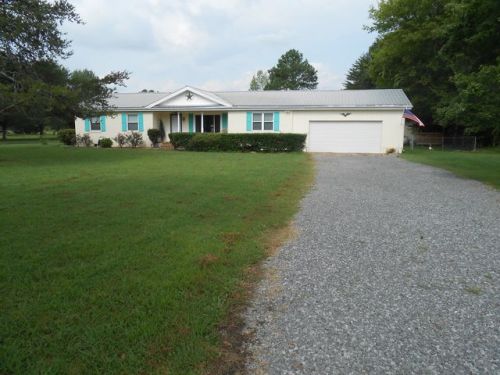 1388 Lofton Ln, Chickamauga, GA 30707-3535