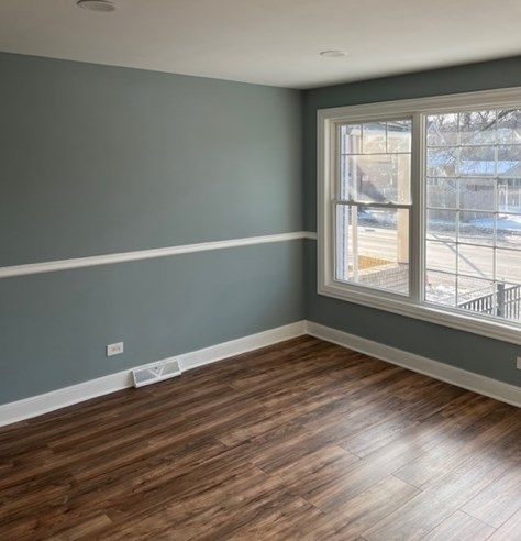 6727 Damen Ave, Chicago, IL 60636-3204