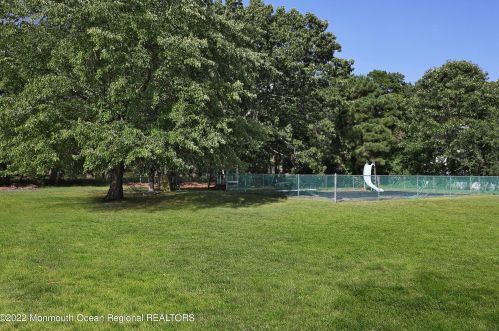 2 Berkshire Ct, Jackson Twp NJ 08527-2409 exterior