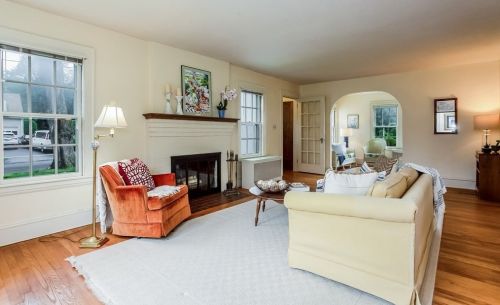 37 Sylvan Pl, Springfield, MA 01106-1858