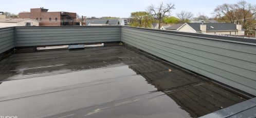 3019 Oakley Ave, Chicago IL 60625-1926 exterior