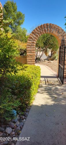 4504 Camino Campero, Tucson AZ  85750-6300 exterior