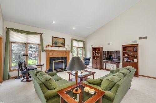 16820 Renee Dr, Macomb Township MI 48042-2324 exterior