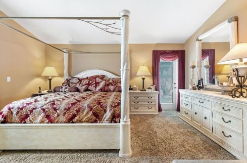 422 Countryside Dr, Naples FL 34104-6725 exterior