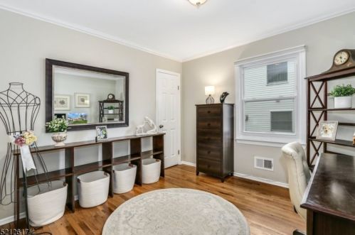 33 Harrison St, Clark NJ  07066-3213 exterior