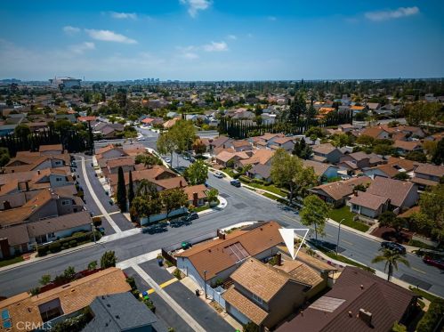 14402 Raintree Rd, Tustin CA  92780-6930 exterior