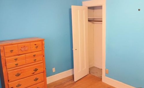 2439 48th St, Milwaukee, WI 53210-2804